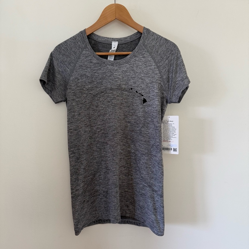 Lululemon Hawaii Exclusive Swiftly Tech Short Sleeve Shirt, size 8